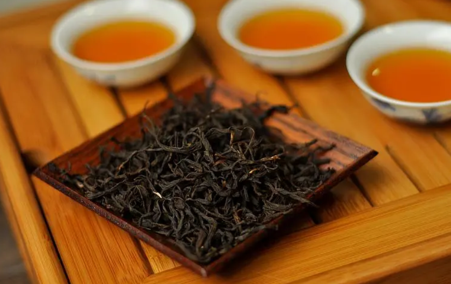 红茶第一泡要倒掉吗