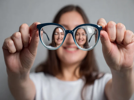 高度近视一般什么状态下会致盲？如何防御？