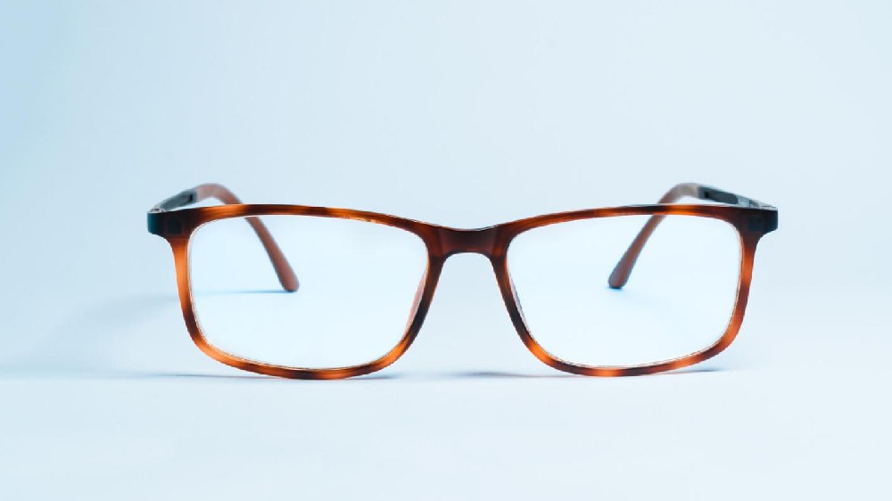 低浓度阿托品眼药水的使用剂量是多少？